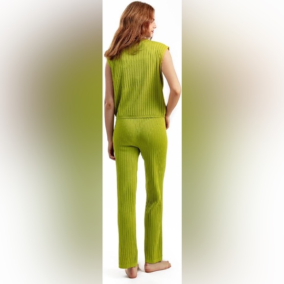 Women Two-Piece Set Top-Pants Medium Green Fruit Sleeveless Wide Leg High Rise - Picture 2 of 14